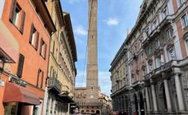 Turnul înclinat din Bologna a fost închis temporar