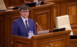 Iulian Rusu a prezentat raportul activității CNA dar nu a spus motivul demisiei