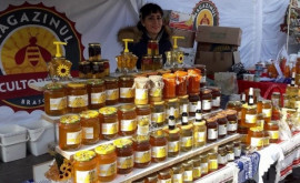 Tîrgul apicultorului la Chișinău De la cît pornesc prețurile