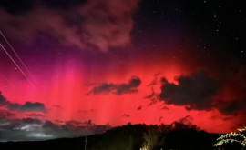 Aurora boreală pe cerul din Moldova