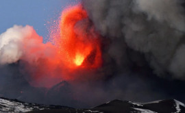 В Италии началось извержение вулкана Этна 
