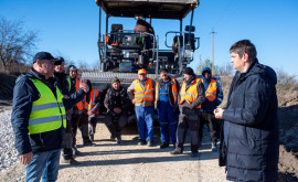 Andrei Spînu a inspectat mersul lucrărilor de reparație pe drumul public național 