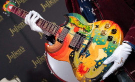 На аукционе продали гитару за 127 миллиона долларов Кому она принадлежала