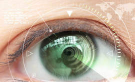 Хирурги США впервые в мире провели успешно трансплантацию глаза