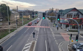 La Strășeni au fost instalate două semafoare care vor contribui la o mai bună gestionare a circulației