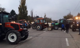 Circulația rutieră pe șoseaua Hîncești din capitală la intrarea în Chișinău a fost blocată de agricultori