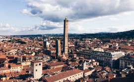 Încă un turn din Italia riscă să repete soarta faimosului turn din Pisa