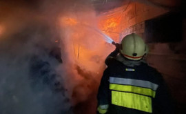 Un incendiu de complexitate crescută a fost stins la Fălești