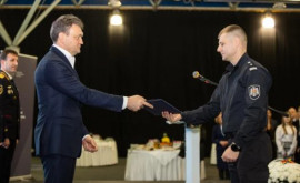 Diplome de onoare pentru polițiști din partea premierului Dorin Recean