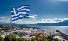 Grecia vrea să le acorde migranţilor permise pentru trei ani