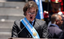 Președintele Argentinei a concediat mii de funcționari