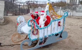 Волшебство в Оргеевском районе Дед Мороз на санях запряженных более чем 100 лошадками