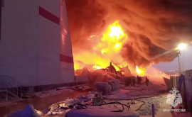 Мощный пожар в Петербурге 