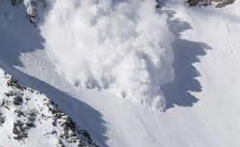 În Slovacia un grup de schiori a declanșat o avalanșă 