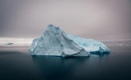 На самом большом в мире айсберге обнаружены таинственные образования