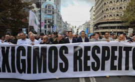 Mii de polițiști portughezi au protestat din cauza salariilor 