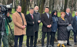 Reprezentanții Primăriei Iași infirmă că lau invitat pe Ceban la ceremonia de omagiere a lui Grigore Vieru
