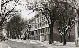 Cum arăta o școală din centrul Chișinăului în anul 1973