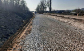 Continuă lucrările de reparație a drumului OrheiBraviceaCălărași