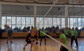 В Леове прошел региональный турнир по волейболу