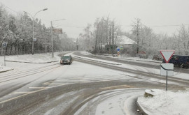 Primăvara surprinde din nou zăpadă și lapoviță în centrul și nordul țării Drumarii în acțiune