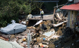На Тайване после землетрясения продолжаются спасательные работы 