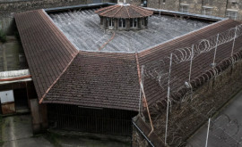 Возле французской тюрьмы обнаружили загадочное сооружение 