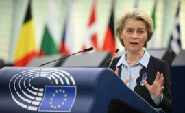 Miroase a mare scandal la Bruxelles Ursula von der Leyen va da explicaţii