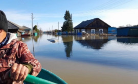 În Rusia continuă inundațiile