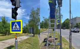 Două semafoare moderne pentru pietoni au fost instalate în sectorul Rîșcani