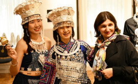 В Музее истории открылась выставка посвященная китайской одежде