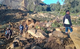 Sute de oameni au murit în urma unei alunecări de teren în Papua Noua Guinee 