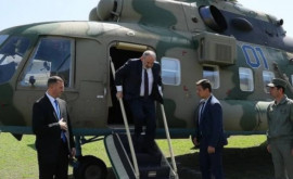 Elicopterul premierului armean a efectuat o aterizare de urgenţă
