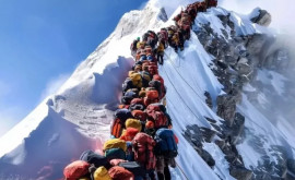 Un ambuteiaj sa format pe Everest