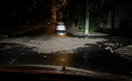 Ploaia de ieri seara a făcut prăpăd în Chișinău