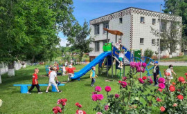 Întrun sat din raionul Fălești au fost amenajate locuri de joacă pentru copii