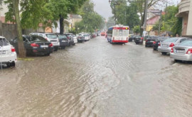 O treime din oraș nu are un sistem corespunzător de canalizare a apelor pluviale ce spun autoritățile