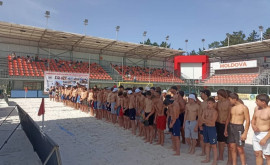 Campionatul Național la lupte pe plajă a întrunit sute de sportivi