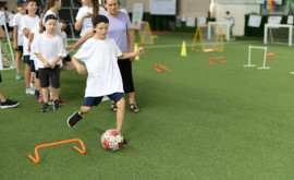 Sute de copii din pături socialvulnerabile au participat un un turneu amical sportiv