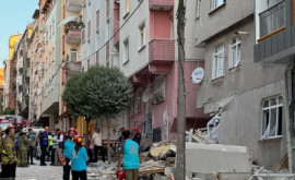 La Istanbul sa prăbușit o parte a unei clădiri