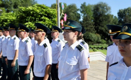 Absolvenții Academiei Militare Alexandru cel Bun șiau primit diplomele de licență