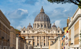Ватикан ввел ограничения на внешний вид сотрудников Базилики Святого Петра