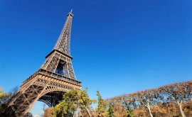 Turiștii nu sînt dornici să călătorească în capitala Franței