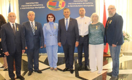 Группа граждан Молдовы награждена юбилейными медалями
