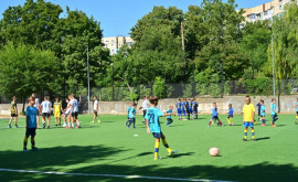 Primăria Chișinău a inaugurat un nou teren de sport