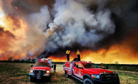 Două orașe din Canada evacuate din cauza pericolului de incendiu