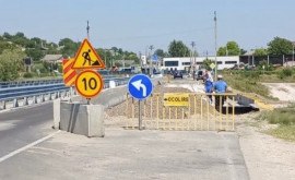 Podul de pe drumul Delacău Bulboaca Cînd vor fi finalizate lucrările de reparație