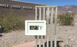 Pielea unui turist a început să se topească din cauza căldurii anormale în Valea Morții