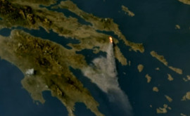 Incendiile din Grecia sînt vizibile din spaţiu