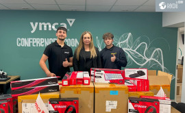 YMCA Moldova a distribuit o parte din lotul de echipamente HyperX pentru 10 școli din țară